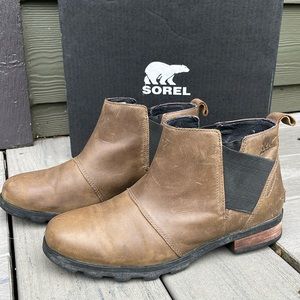 Sorel Emelie Chelsea Boots